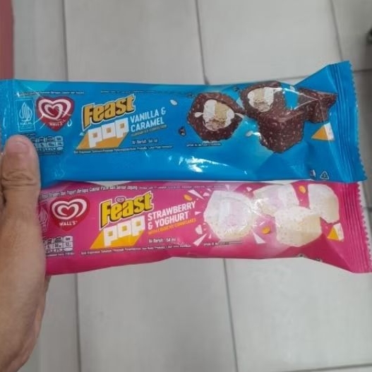 Wall's Feast Pop VANILA CARAMEL / STRAWBERRY YOGURT walls ice cream es krim (by gojek)