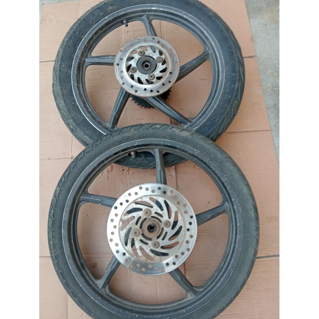 velg racing Honda Supra x 125 helm in Blade Repsol PNP Supra x 125 barang seken ORI copotan kondisi 