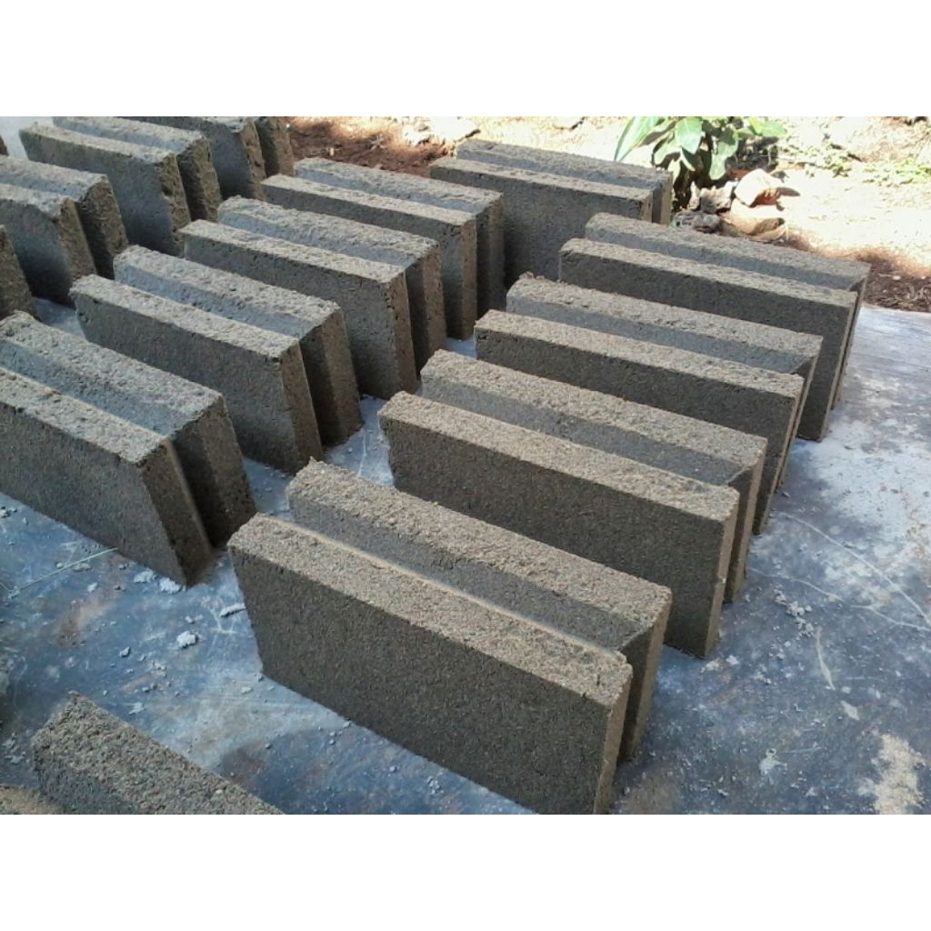 batako besar bata batu bata