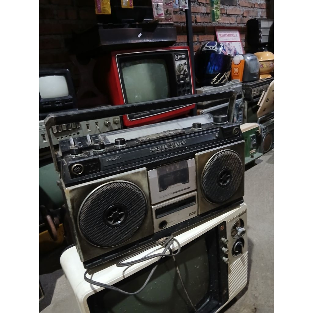 Radio phillips 185rb jadul antik kuno lawas vintage display anggap mati
