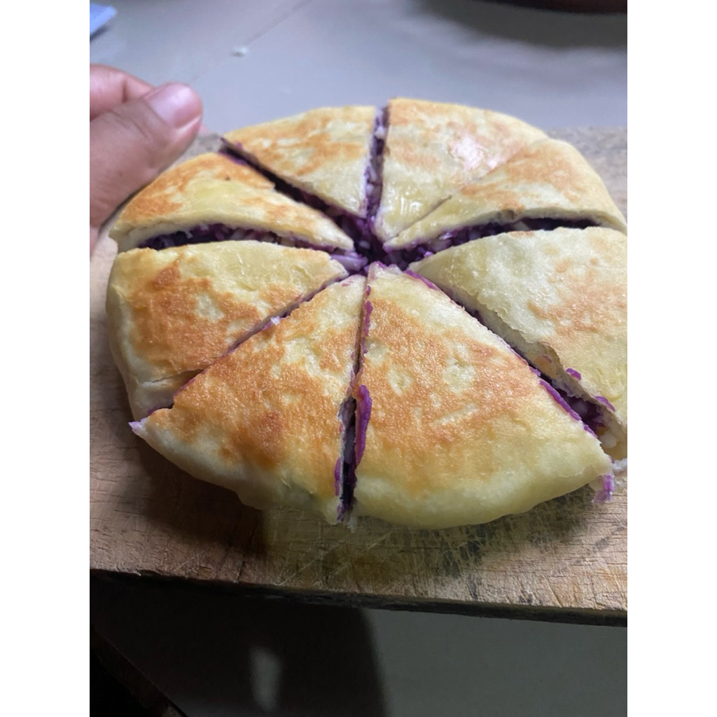 UBI UNGU CHEESE BREAD (FROZEN)