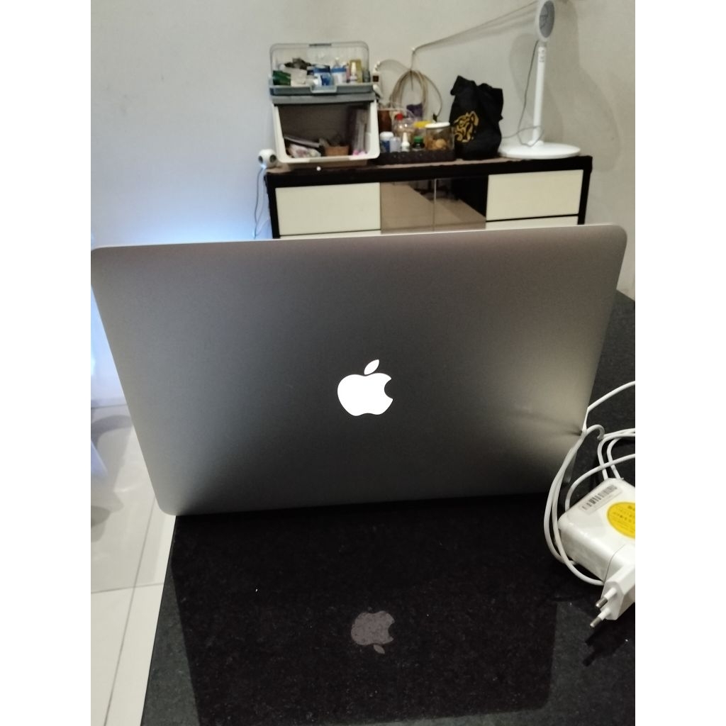 preloved macbook air 13" 2015