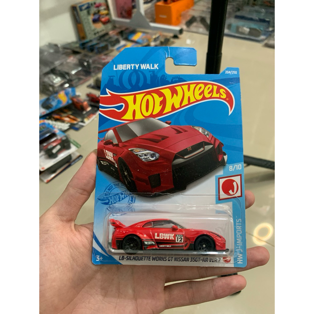 Hotwheels Nissan R35 LBWK Red