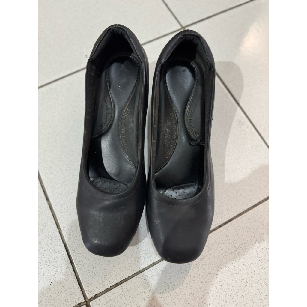 (PRELOVED) BATA COMFIT HEELS