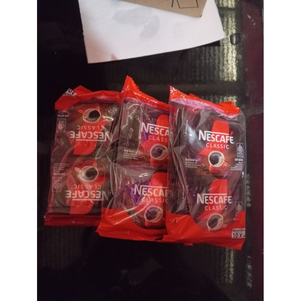 30 sachet kopi nescafe clasic