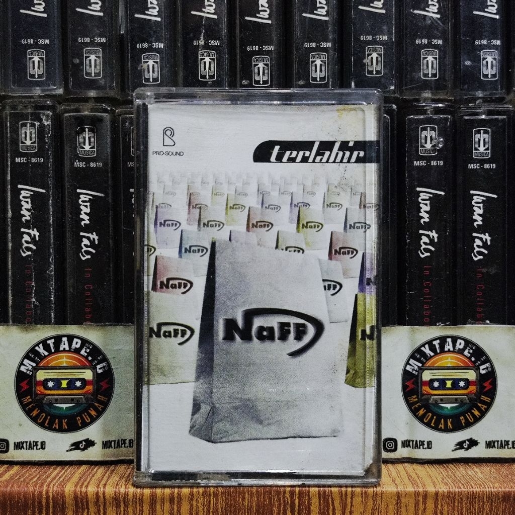 Kaset - Naff - Terlahir - Radio Tape - Kaset Pita - Radio - Pemutar Kaset - Retro - Classic - Casset