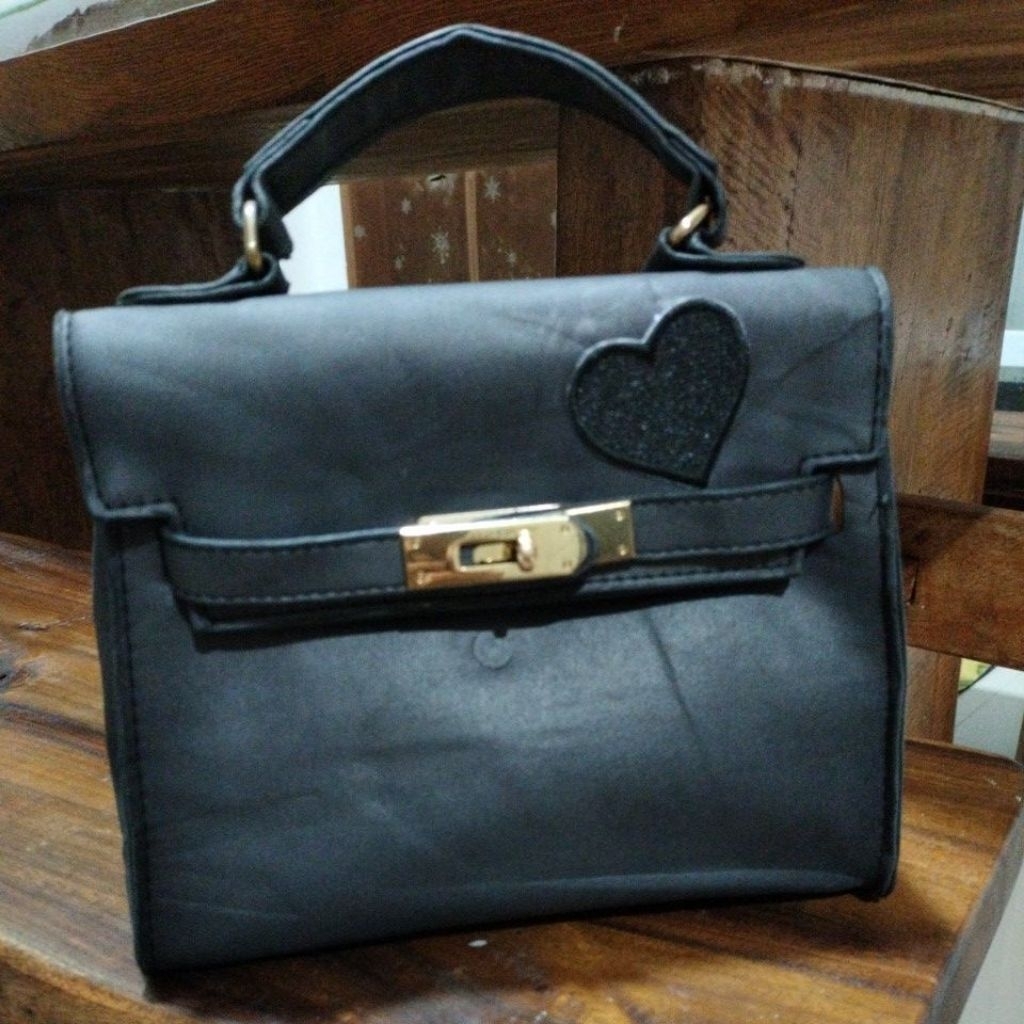 Sling Ala Hermes Paris, lengkap tali panjang. T18, L22.