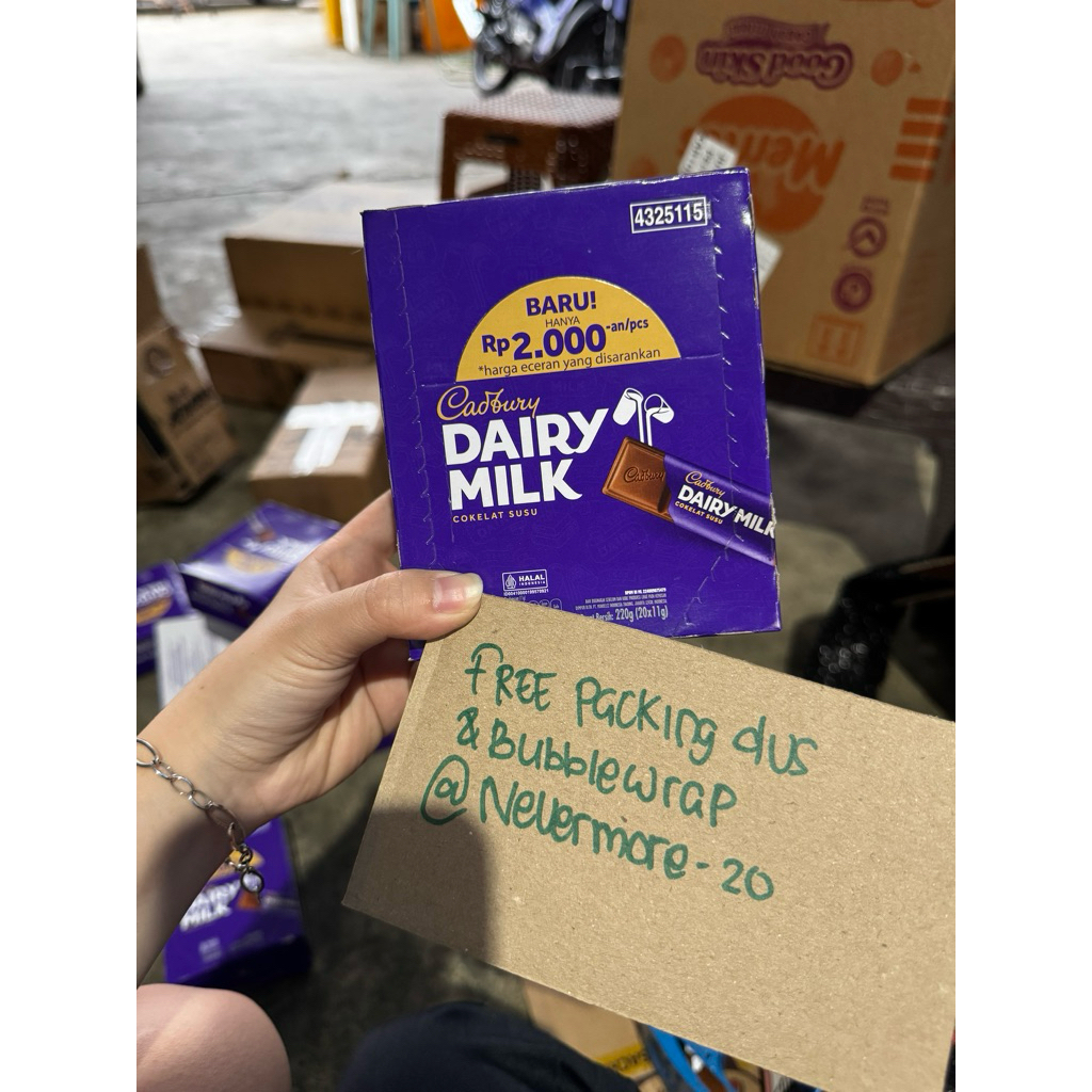 CADBURY DAIRY MILK 1BOX=20PCS EXP september 2026