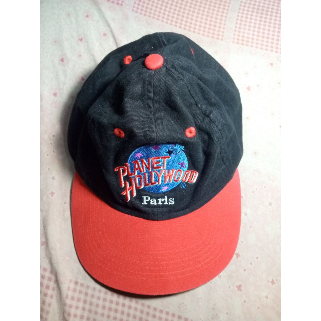 planet Hollywood paris caps