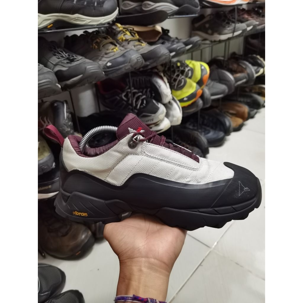 Sepatu Hiking Gunung Trail Run Roa Katharina Made In Italy Size 42