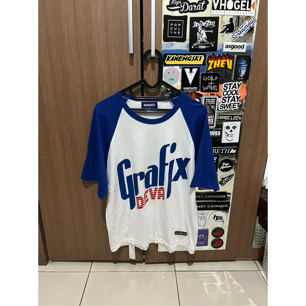 Kaos brand Deva States Grafix Deva Blue White