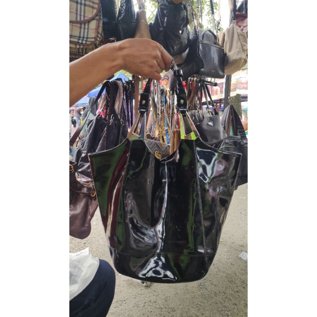 hobo bag, tote bag Dkny minus d video