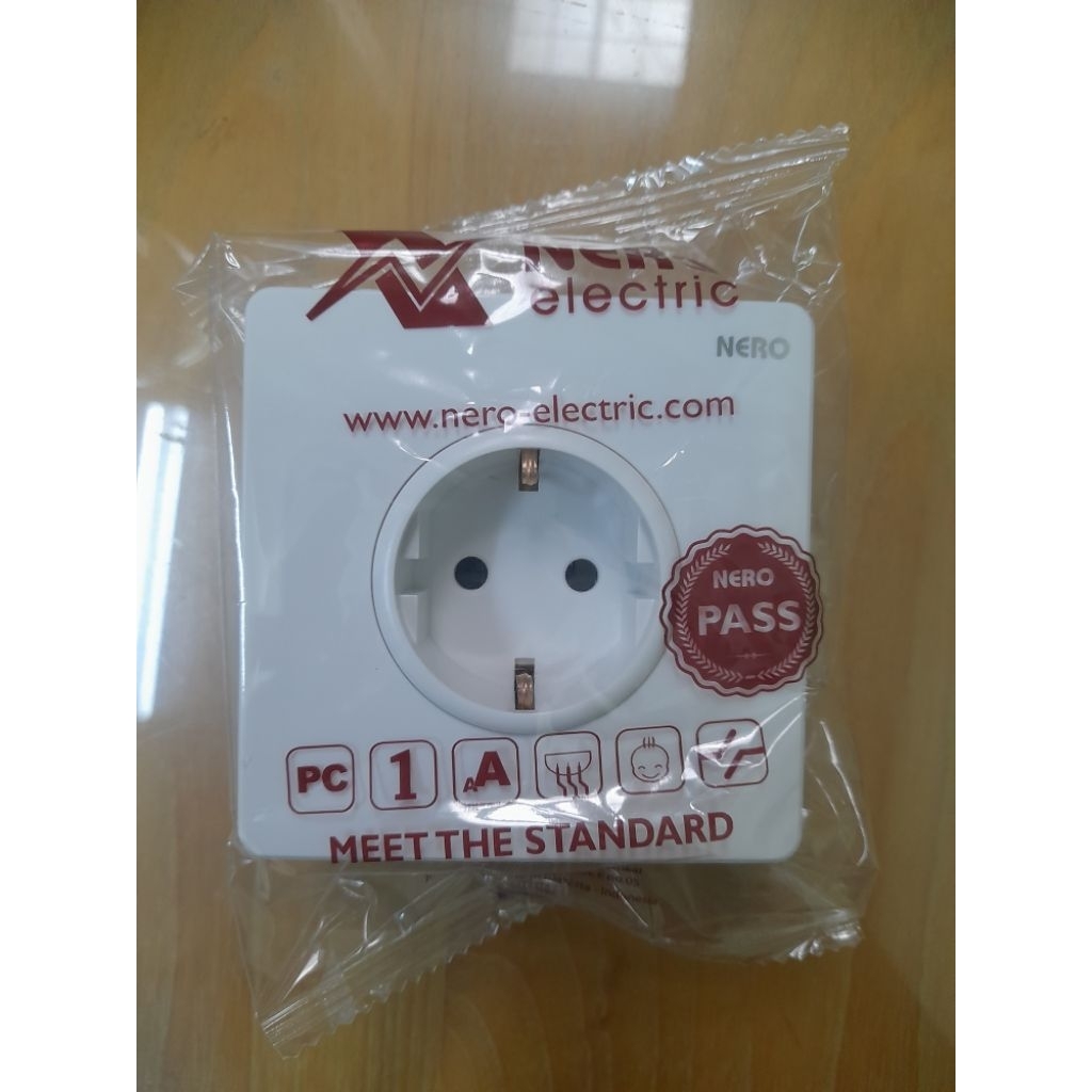 Stop Kontak Nero Casa X2 White