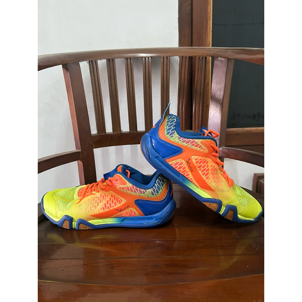 Sepatu Li-Ning Badminton