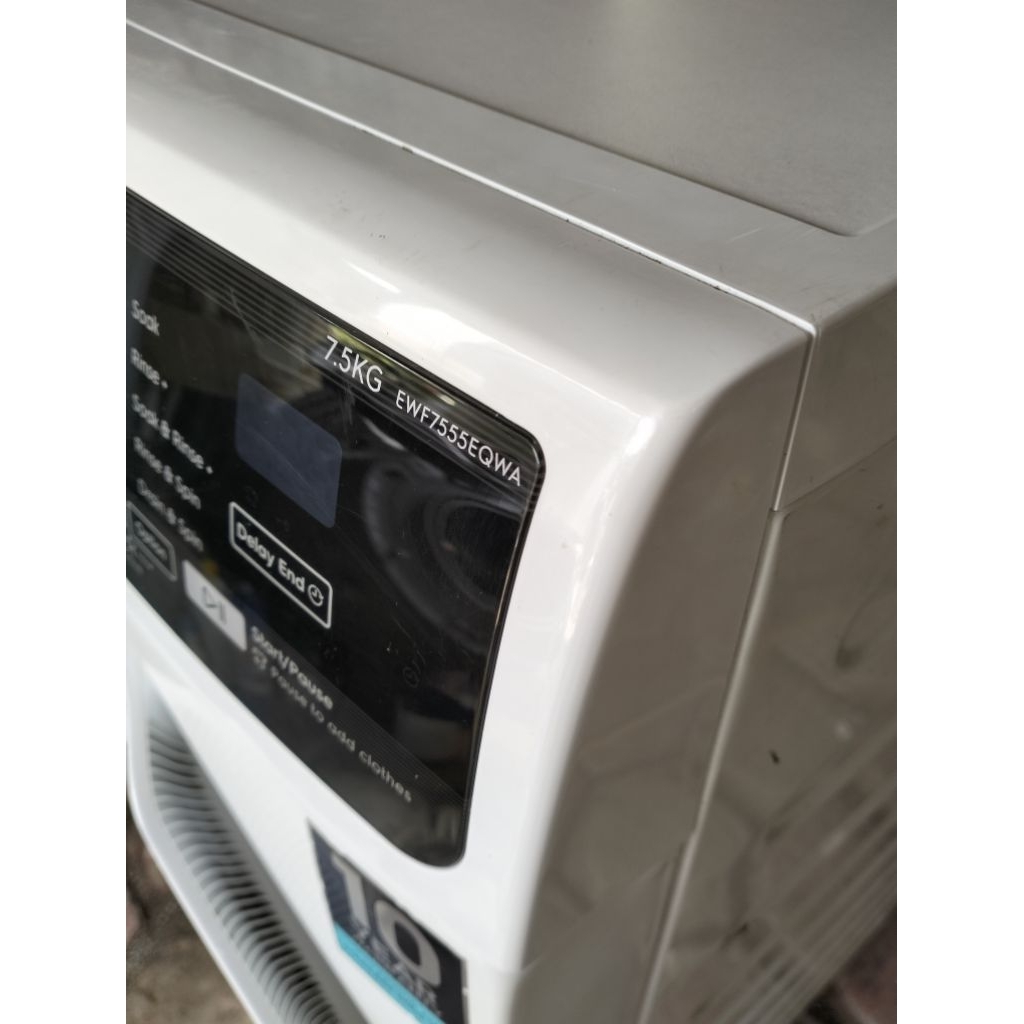 mesin cuci electrolux EWF7555EQWA 7,5 kg bekas