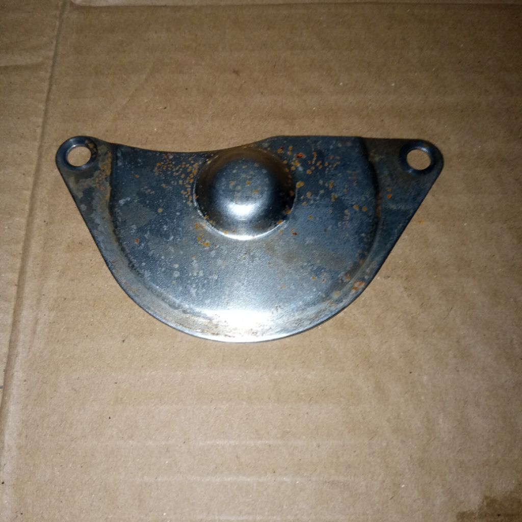plat tutup pompa oli Suzuki spin 125