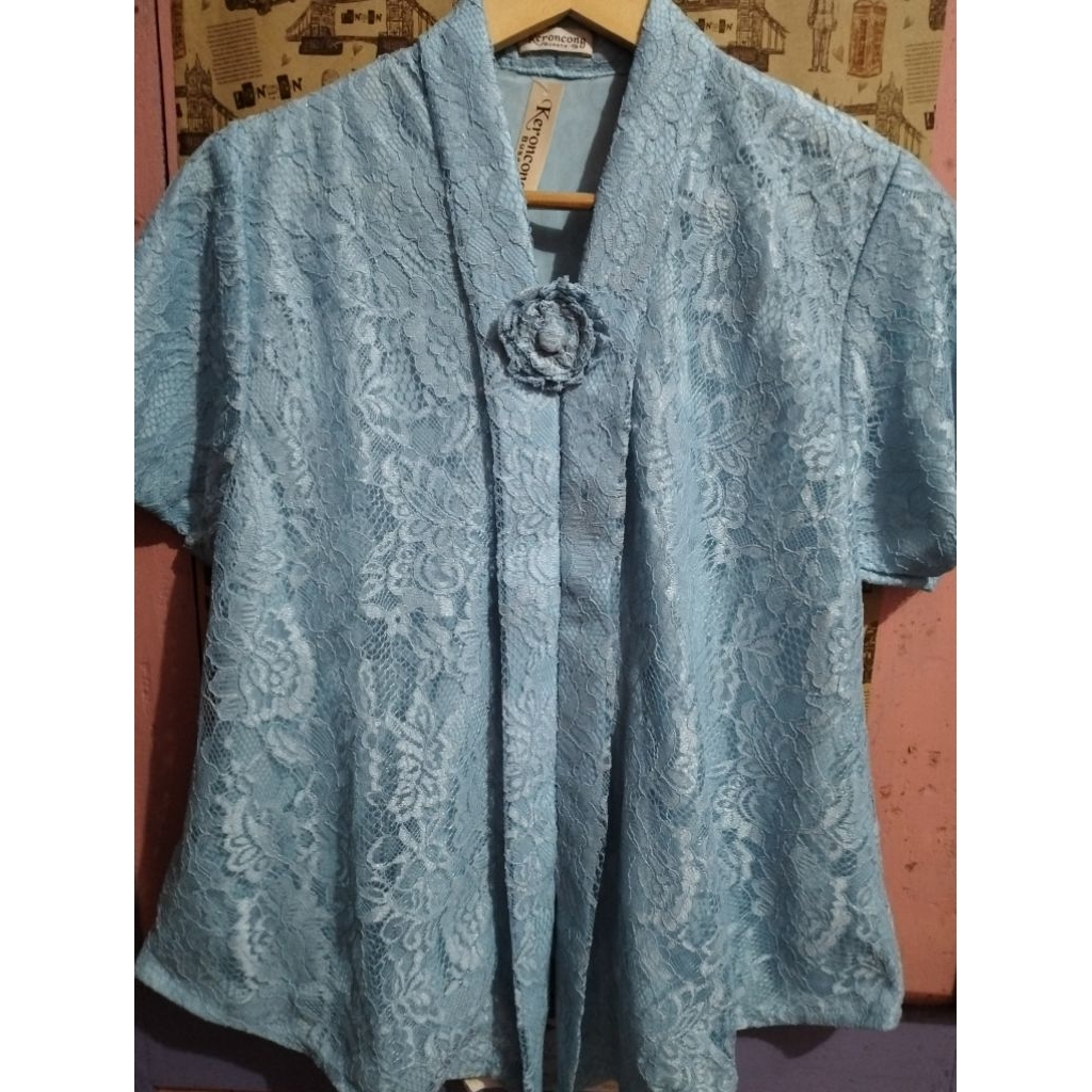 Kebaya Brokat Lengan Pendek