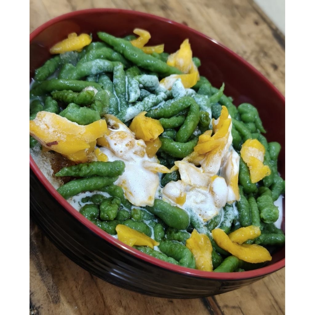 Es Cendol Medan Amwel Asli Daun Suji tanpa Pewarna ataupun Pemanis Buatan. dengan Gula Aren Asli dan