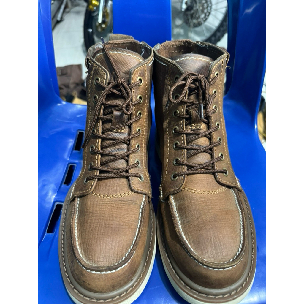 Cat Bravado Moctoe Boots