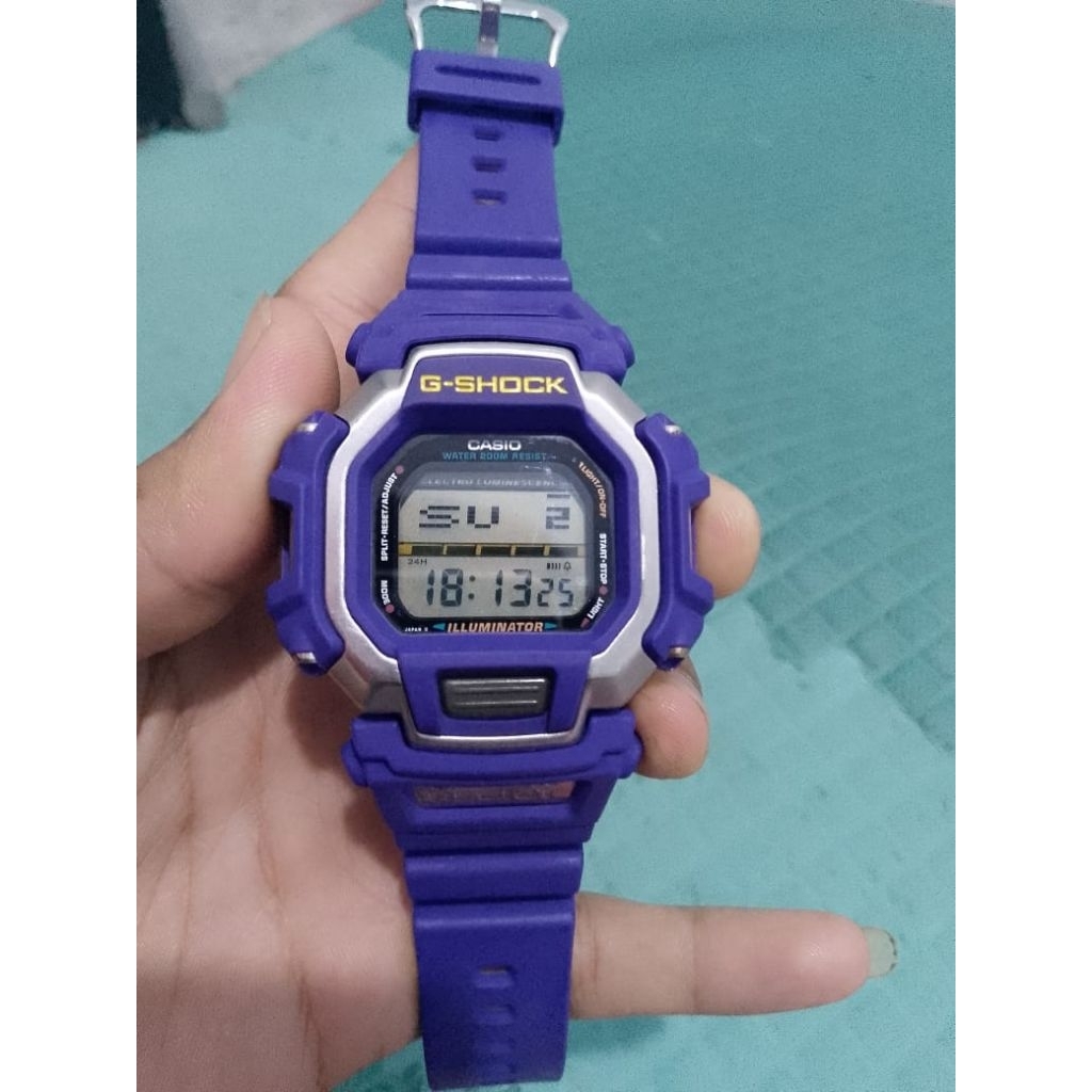G-Shock DW-8140 Gundam