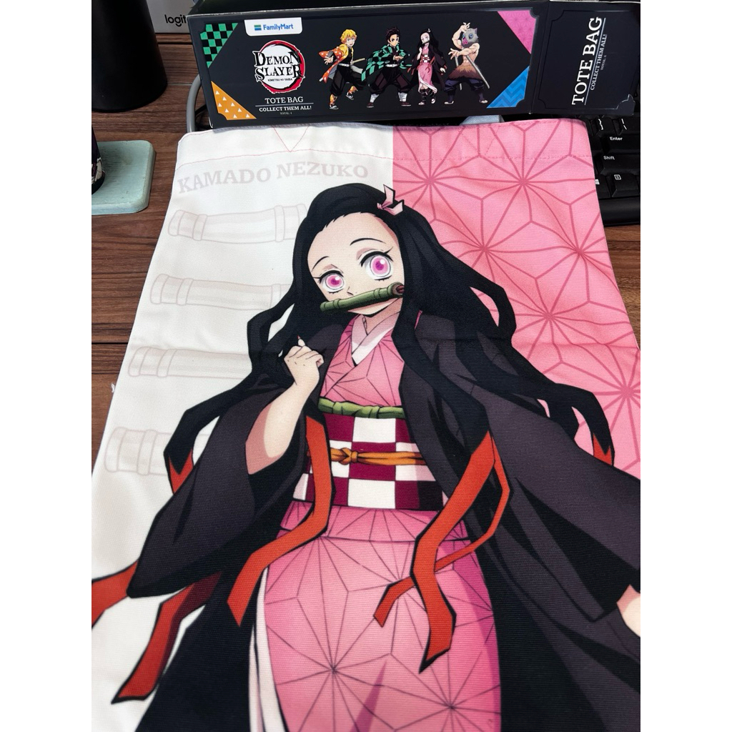 OFFICIAL - Merchandise Family mart x demon slayer new tote bag nezuko