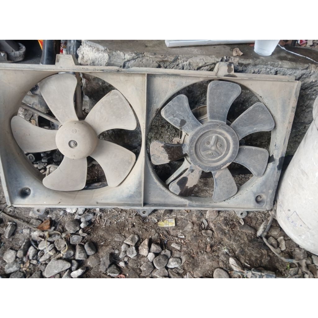 kipas fan AC set radiator Toyota Soluna