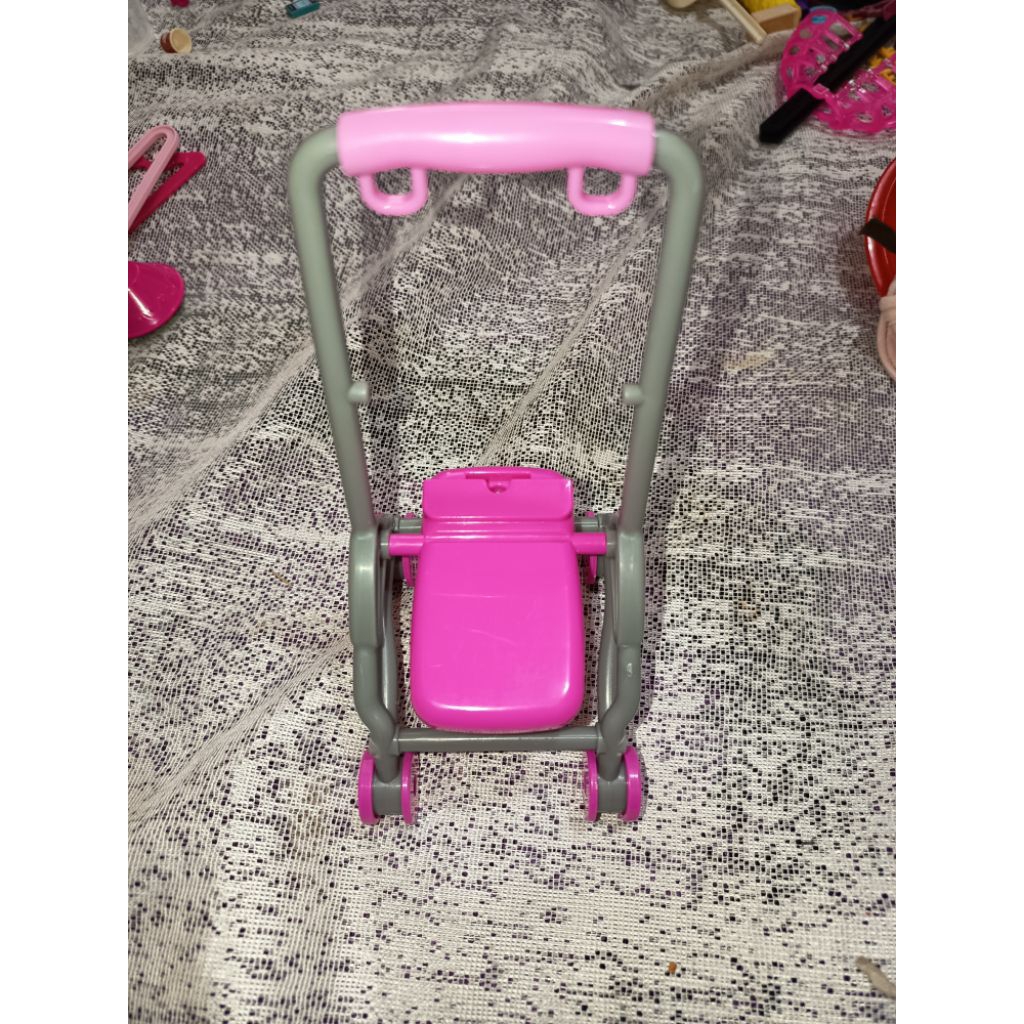 Aksesoris Brand Tomy K. Kuning