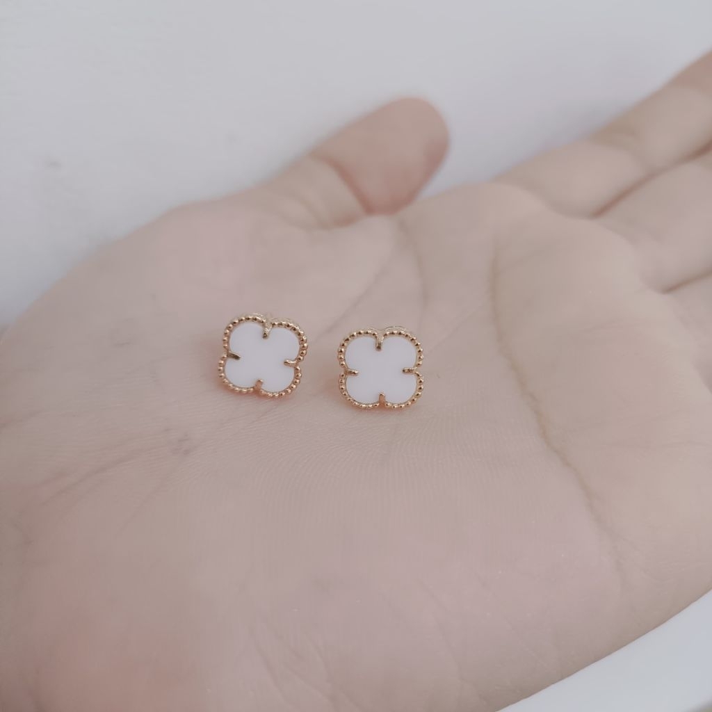 giwang vc giwang bunga ukuran bunga-+1 cm