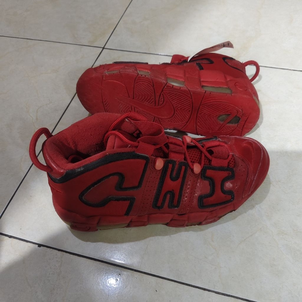 NIKE AIR MORE UPTEMPO VARSITY RED