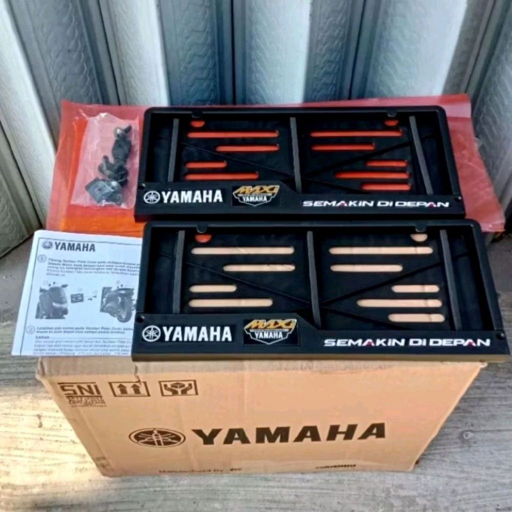 Caver Tempat Plat Nomor 1 Set Original Yamaha Maxi / Tempat Plat Nomor Motor