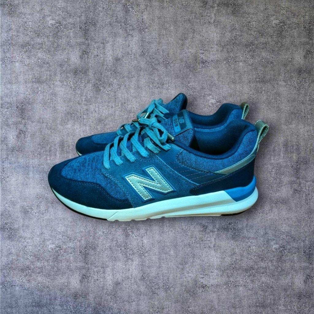 New Balance 009 Navy Sneakers