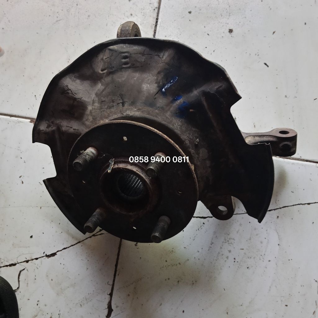 knuckle roda depan Honda Mobilio non abs