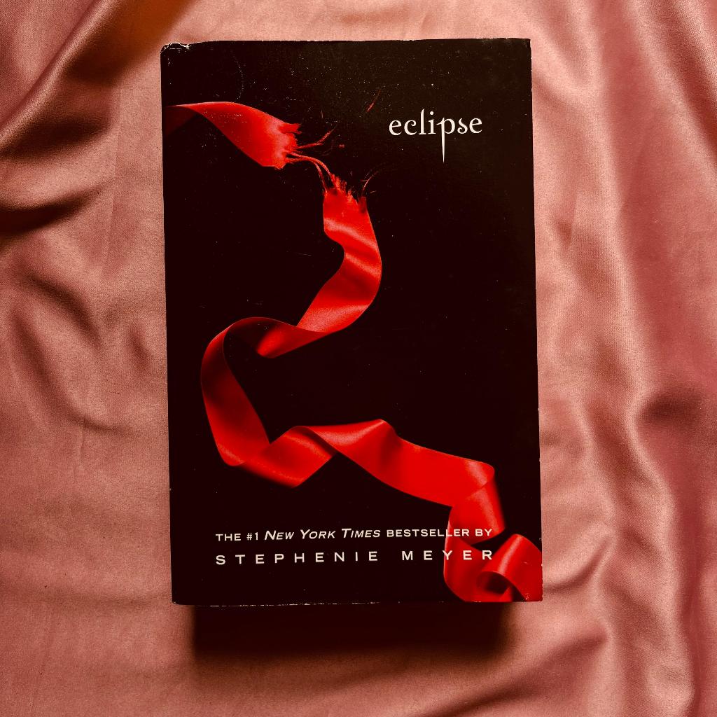 Novel Elipse Stephanie Meyer Twilight Saga Preloved Novel Import