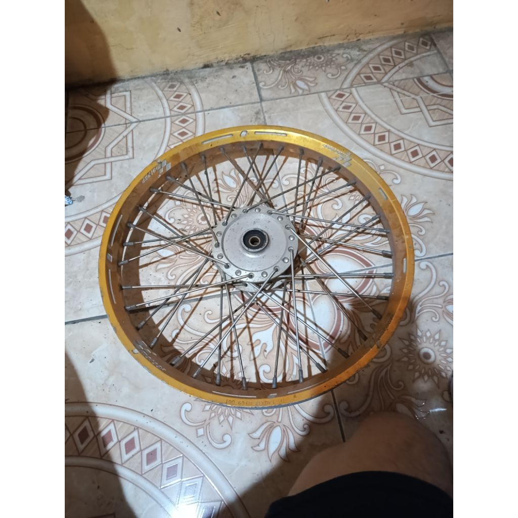 velg jari depan supra x 125