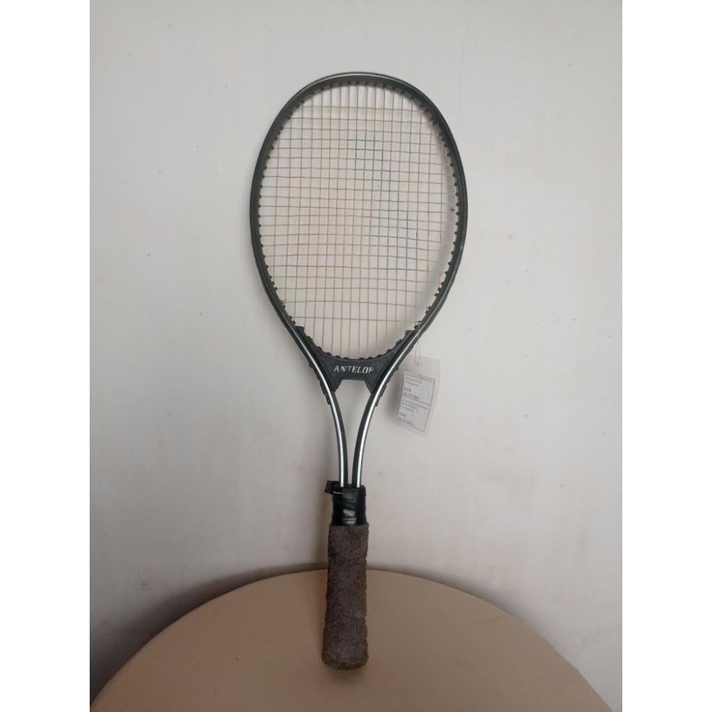 Raket Tennis Merk Antelop (bekas)