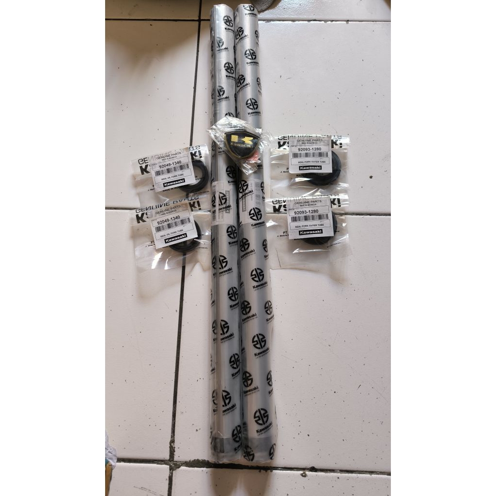 Sepasang As Shock Sok Skok Depan Kawasaki Ninja 150 RR KR (Model Drat) Ninja 150 R S SS (Model Klip/