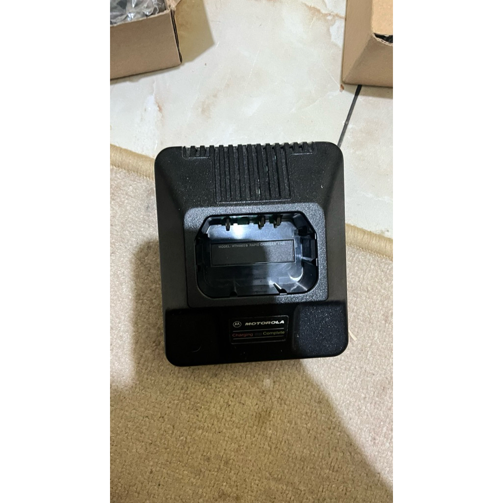 Charger HT motorola GP 88 GP300