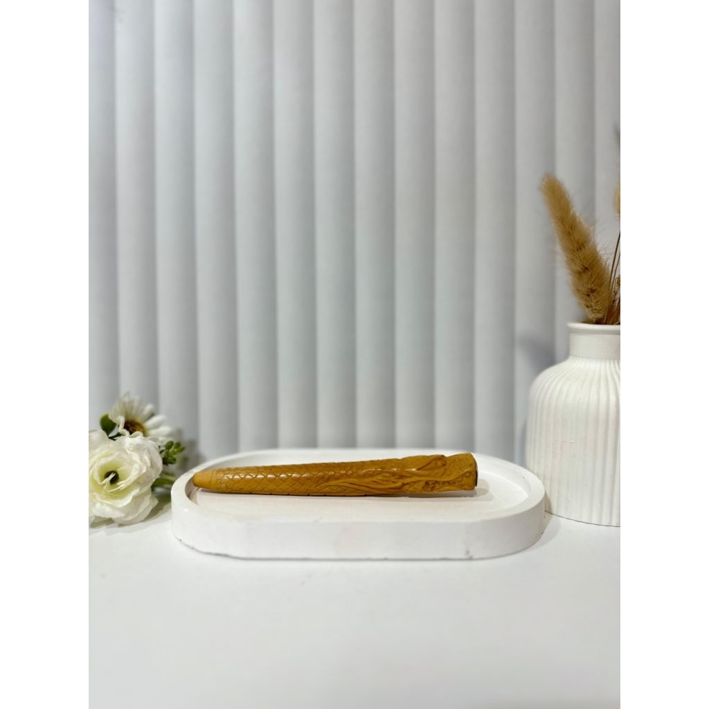 ONCE / Pipa Rokok Ukir Bentuk Naga