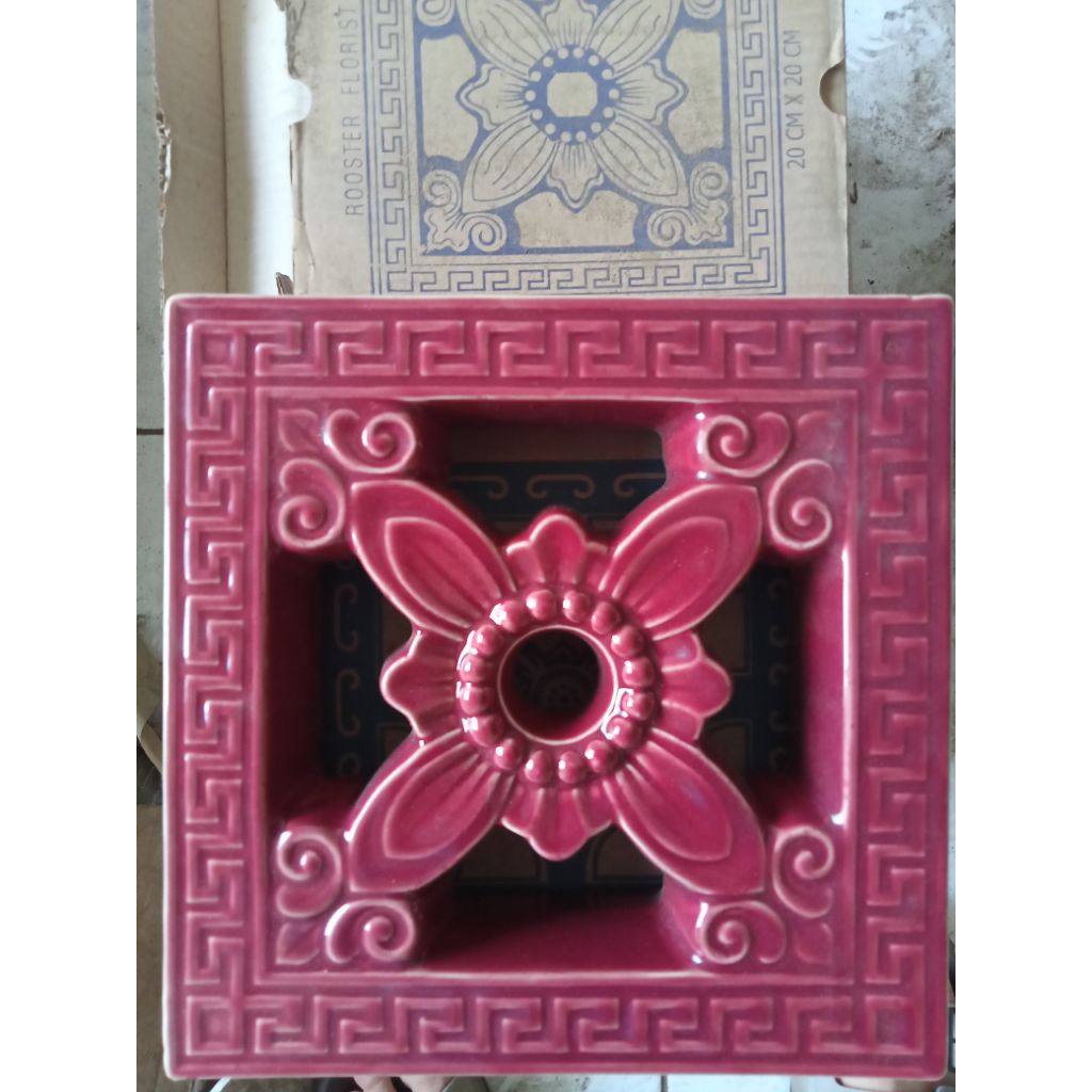 Roster keramik trisensa 20x20 cm