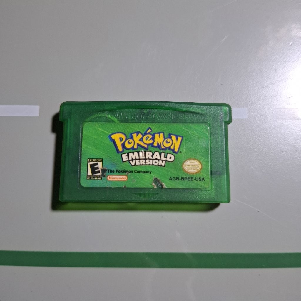Kaset Gameboy Advance Pokemon Emerald Version Second