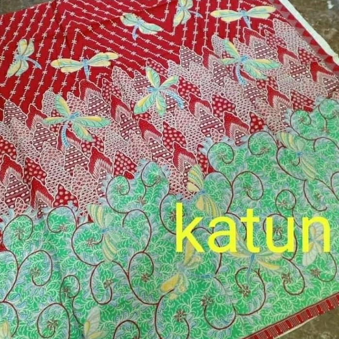 TERLARIS ORIGINAL KAIN BATIK LAWEYAN SOLO CAPUNG MERAH HIJAU EDISI NATAL