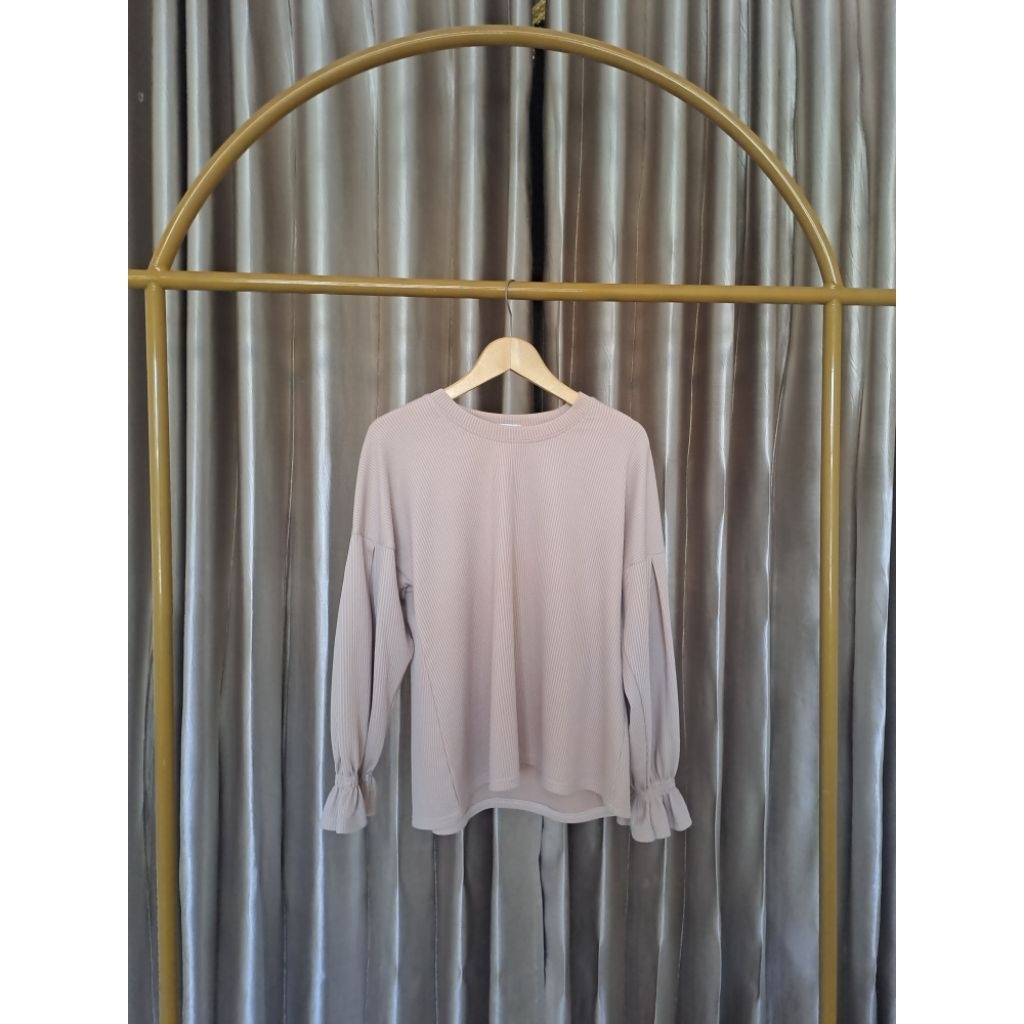 blouse by oclo preloved