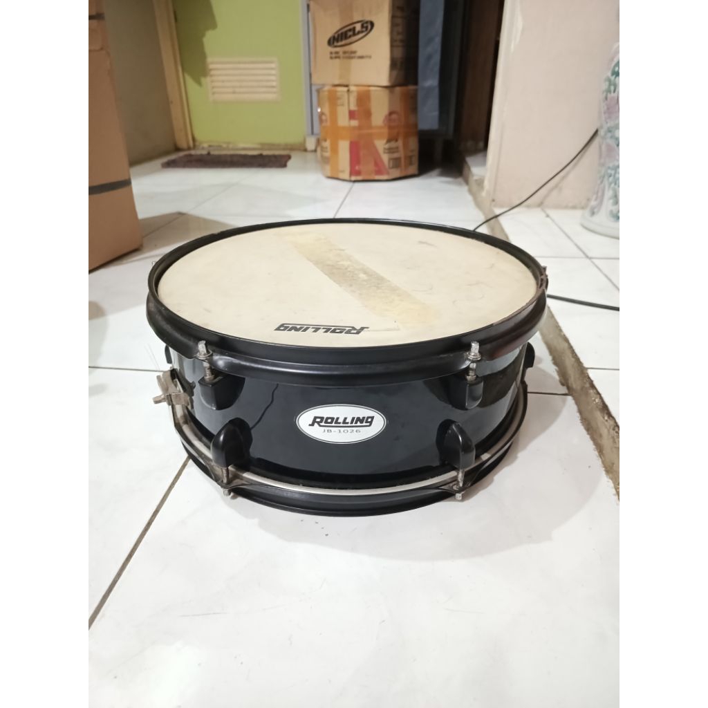Snare drum rolling 14"