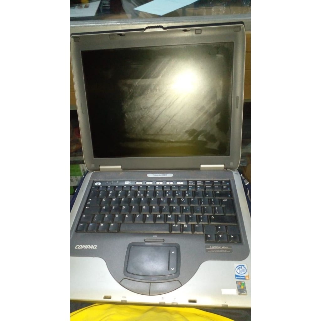 laptop jadul toshiba compaq