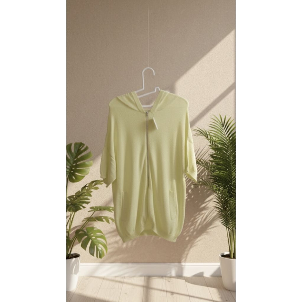 Hoodie rajut lengan pendek wanita