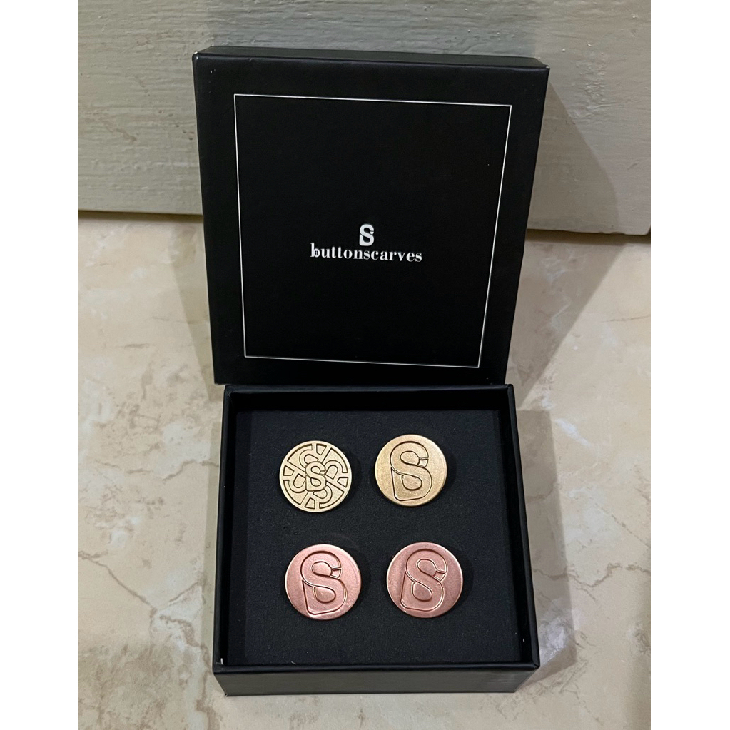 Buttonscarves pin brooch ORIGINAL