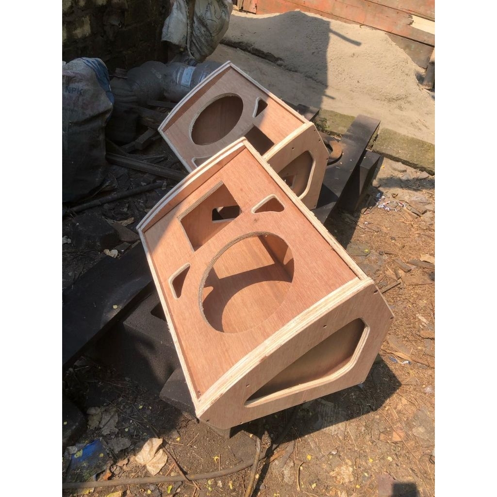 Box speaker monitor floor 12 inch
