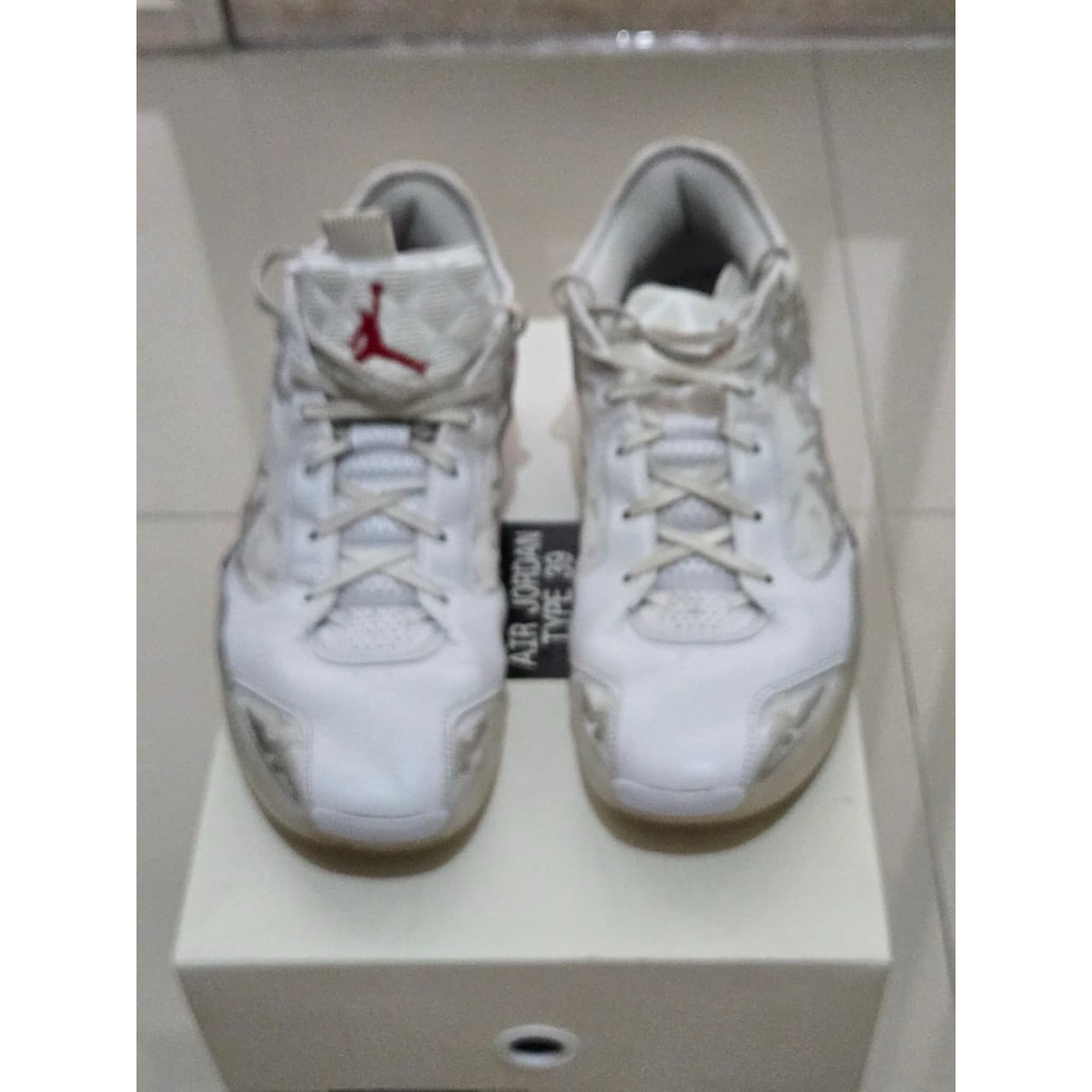 Preloved/second Sepatu Basket Air Jordan XXXIX PF sz 12 EUR 46 CM 30.. warna putih.. lengkap box ori
