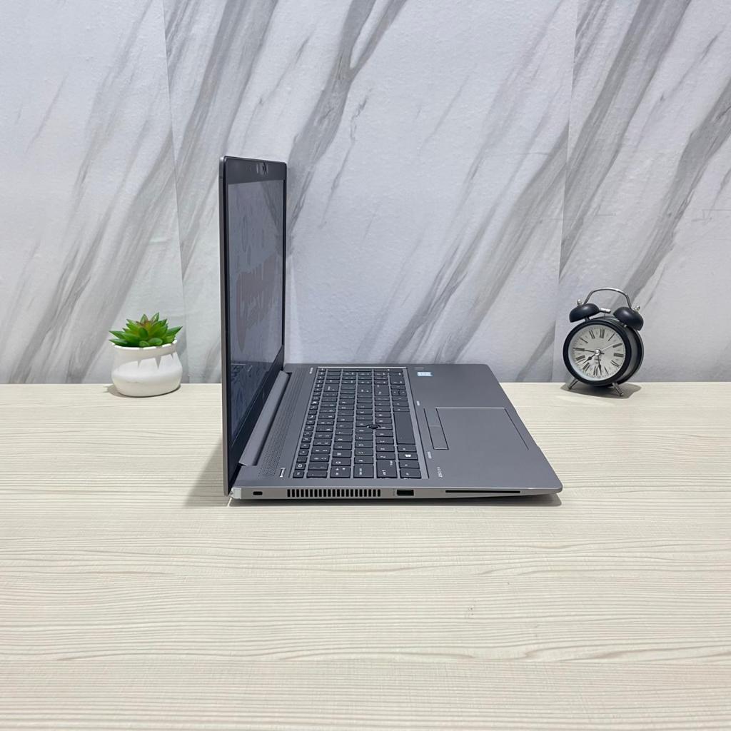 Laptop HP ZBook 15U G5 Core i7-8th gen/16/512