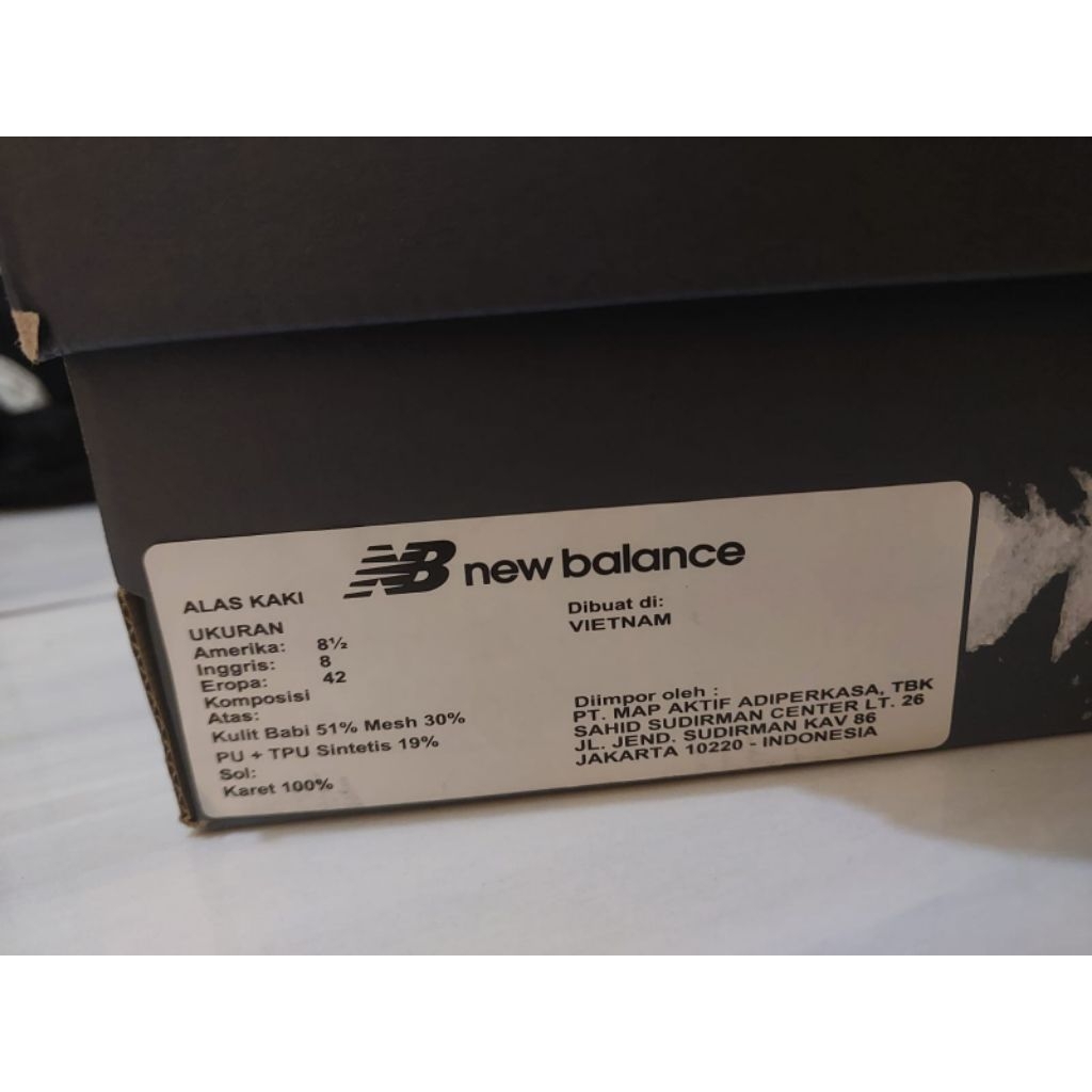 New Balance 2002r Yellow Beige